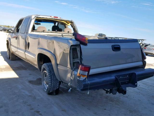 1GTHC29161E319215 - 2001 GMC SIERRA C25 SILVER photo 3