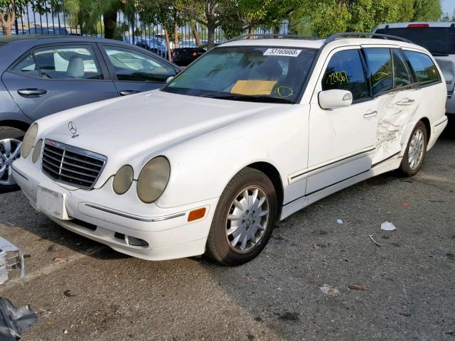 WDBJH65J42X077562 - 2002 MERCEDES-BENZ E 320 WHITE photo 2