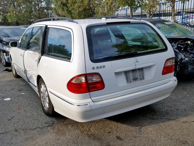 WDBJH65J42X077562 - 2002 MERCEDES-BENZ E 320 WHITE photo 3