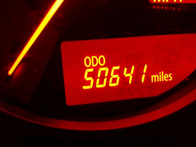 JF1ZNAA17D1715837 - 2013 TOYOTA SCION FR-S SILVER photo 8