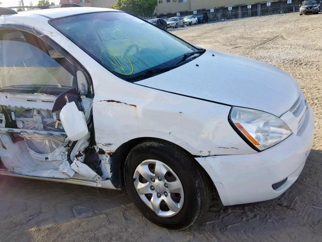 KNDMB233086220986 - 2008 KIA SEDONA EX WHITE photo 9