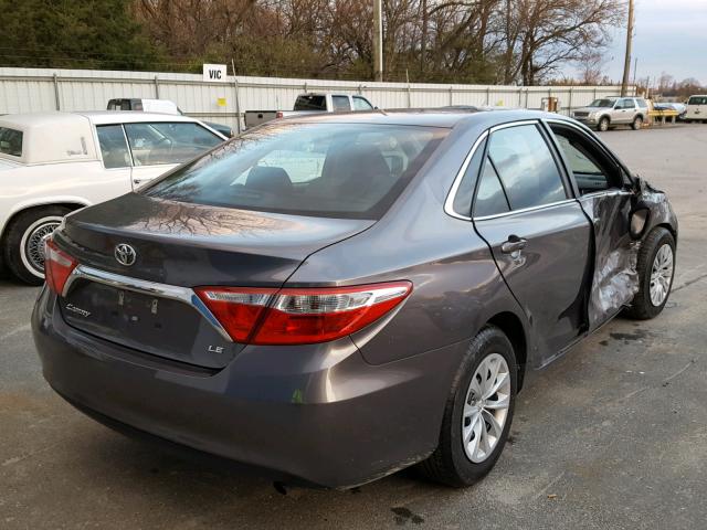 4T1BF1FK7GU531829 - 2016 TOYOTA CAMRY LE 灰色 照片 4