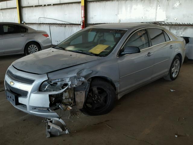 1G1ZB5E05CF102976 - 2012 CHEVROLET MALIBU LS 银色 照片 2