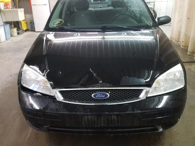 1FAHP34N27W193710 - 2007 FORD FOCUS ZX4 BLACK photo 9