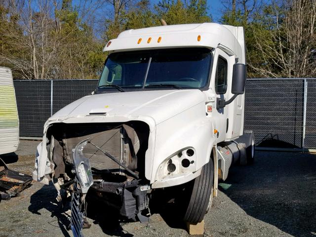 1FUBGKDR4DSBW9789 - 2013 FREIGHTLINER CASCADIA 1 WHITE photo 2