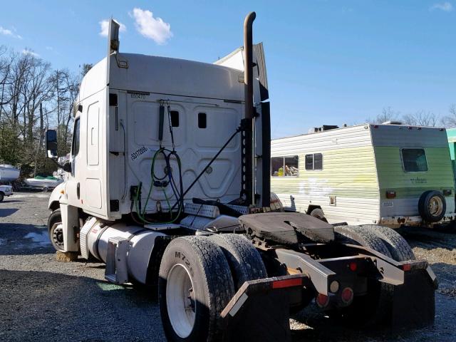 1FUBGKDR4DSBW9789 - 2013 FREIGHTLINER CASCADIA 1 WHITE photo 3