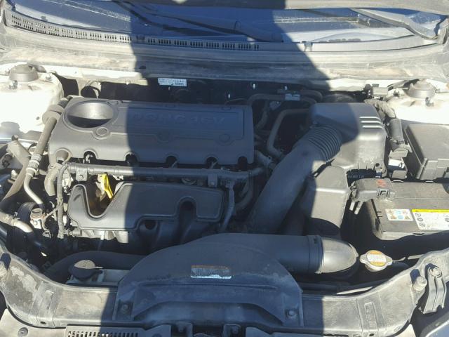 KNAFU6A23B5413681 - 2011 KIA FORTE EX SILVER photo 7