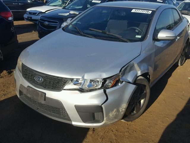 KNAFU6A23B5413681 - 2011 KIA FORTE EX SILVER photo 9