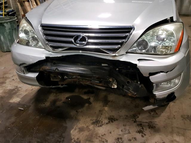 JTJBT20X840029273 - 2004 LEXUS GX 470 SILVER photo 9