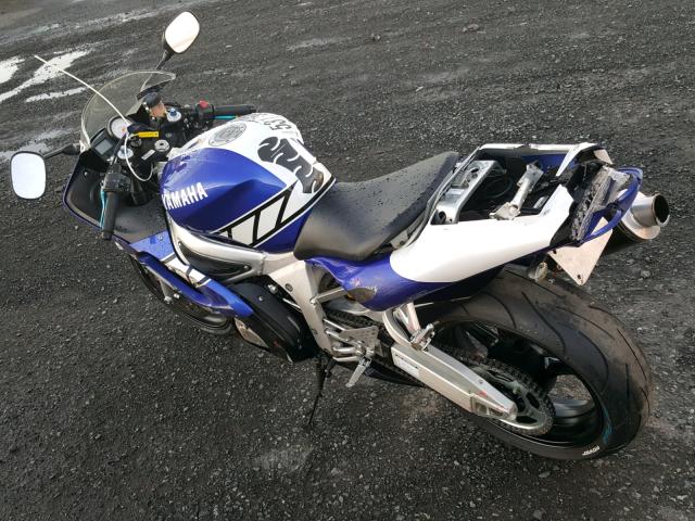 JYARJ04E51A014381 - 2001 YAMAHA YZFR6 L BLUE photo 3