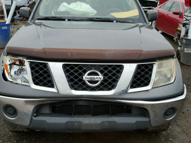 1N6AD07W97C400048 - 2007 NISSAN FRONTIER C CHARCOAL photo 7