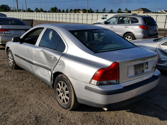 YV1RS61R222174378 - 2002 VOLVO S60 SILVER photo 3