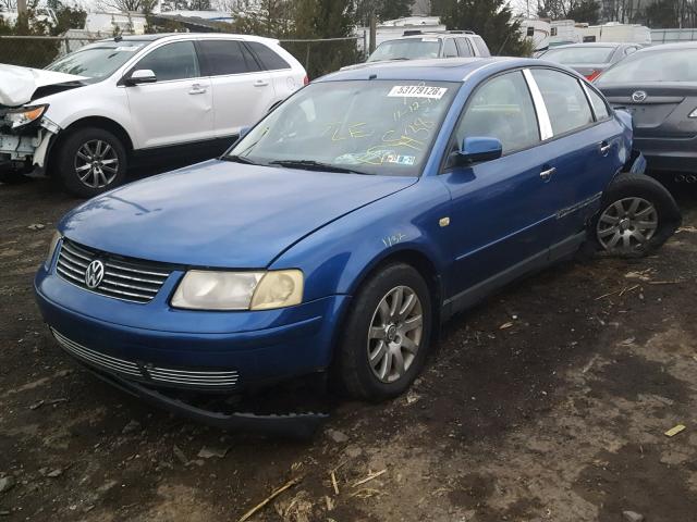 WVWMA63B8WE341138 - 1998 VOLKSWAGEN PASSAT GLS BLUE photo 2