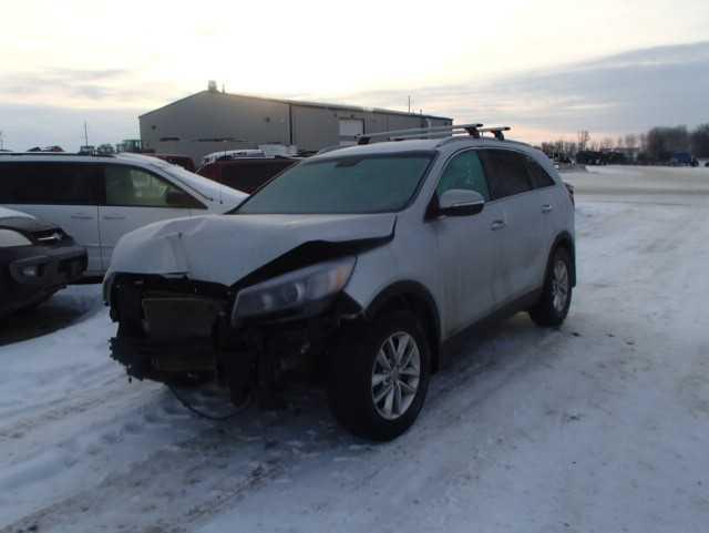 5XYPGDA34HG228891 - 2017 KIA SORENTO LX GRAY photo 2