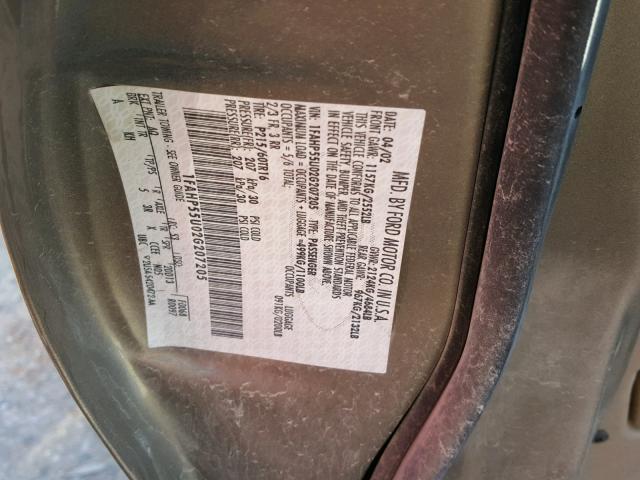 1FAHP55U02G207205 - 2002 FORD TAURUS SES TAN photo 10