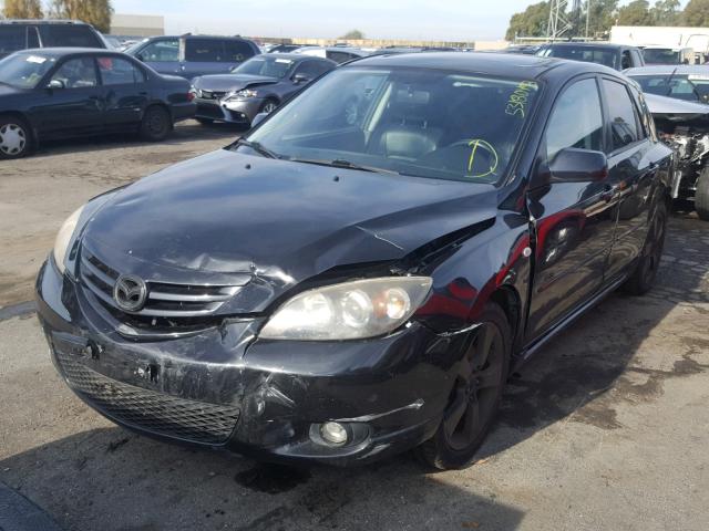 JM1BK344661529912 - 2006 MAZDA 3 HATCHBAC BLACK photo 2