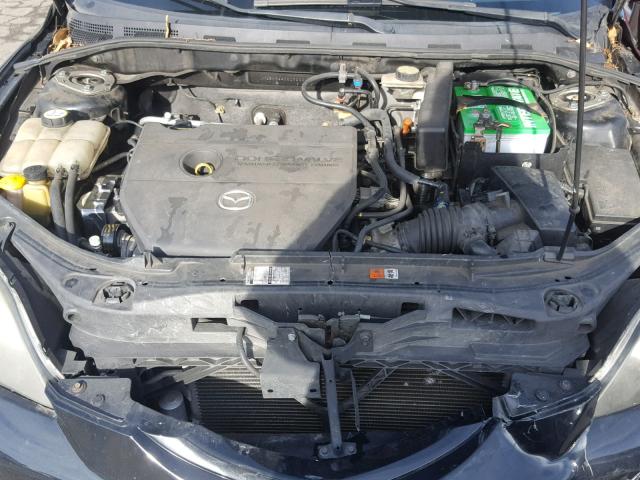 JM1BK344661529912 - 2006 MAZDA 3 HATCHBAC BLACK photo 7