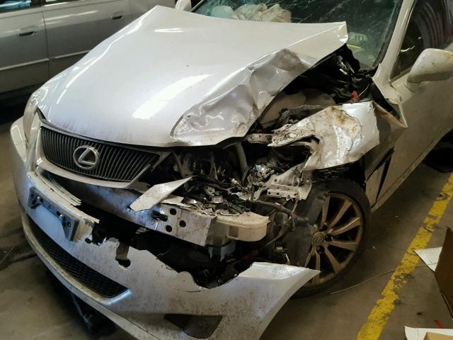 JTHCK262685024280 - 2008 LEXUS IS 250 WHITE photo 9