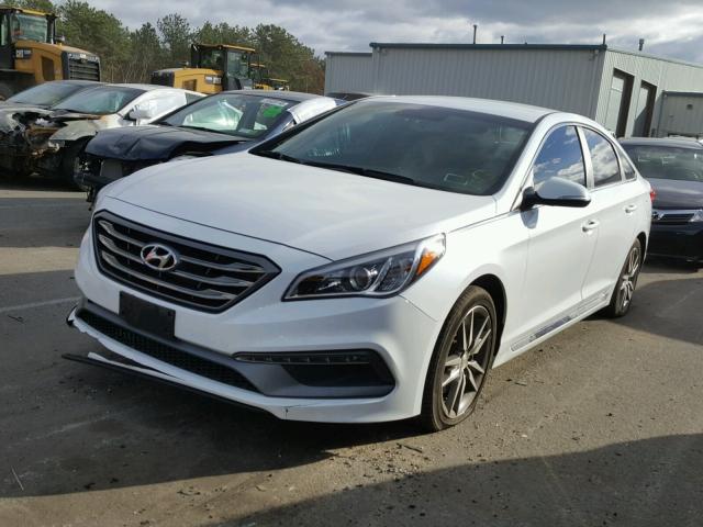 5NPE34AB4HH511195 - 2017 HYUNDAI SONATA SPO WHITE photo 2