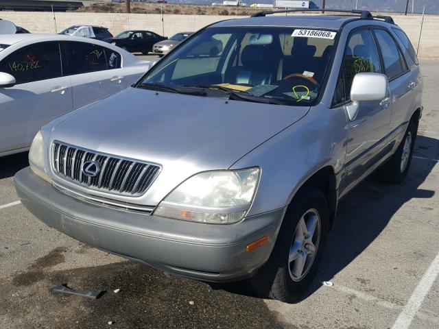 JTJHF10U820245879 - 2002 LEXUS RX 300 GRAY photo 2