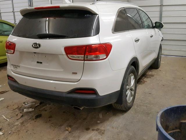 5XYPG4A32HG257838 - 2017 KIA SORENTO LX WHITE photo 4