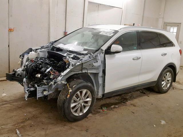 5XYPG4A32HG257838 - 2017 KIA SORENTO LX WHITE photo 9