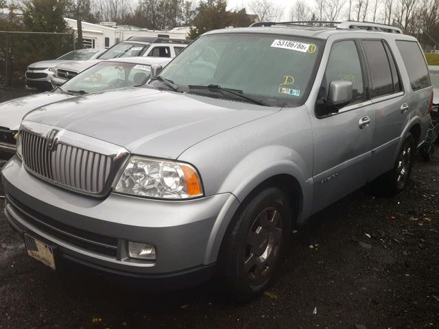 5LMFU28516LJ18956 - 2006 LINCOLN NAVIGATOR ნაცრისფერი ფოტო 2