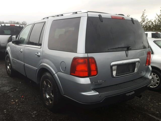 5LMFU28516LJ18956 - 2006 LINCOLN NAVIGATOR ნაცრისფერი ფოტო 3