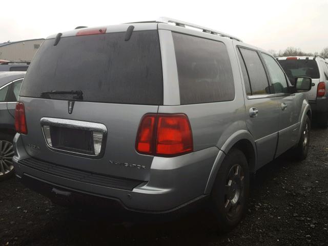 5LMFU28516LJ18956 - 2006 LINCOLN NAVIGATOR ნაცრისფერი ფოტო 4