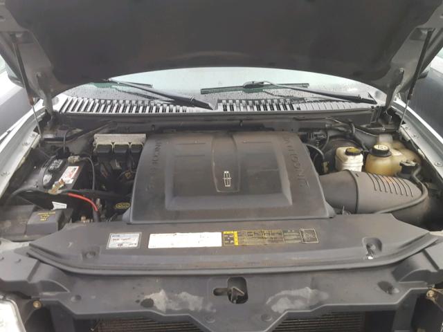 5LMFU28516LJ18956 - 2006 LINCOLN NAVIGATOR ნაცრისფერი ფოტო 7