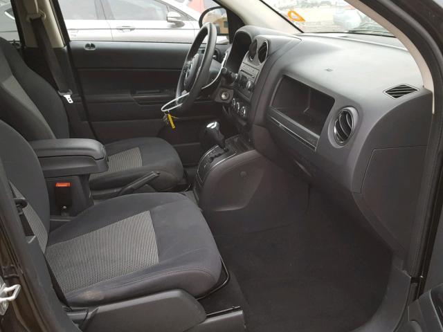 1J4NT1FB2BD165467 - 2011 JEEP COMPASS SP 黑色 照片 5