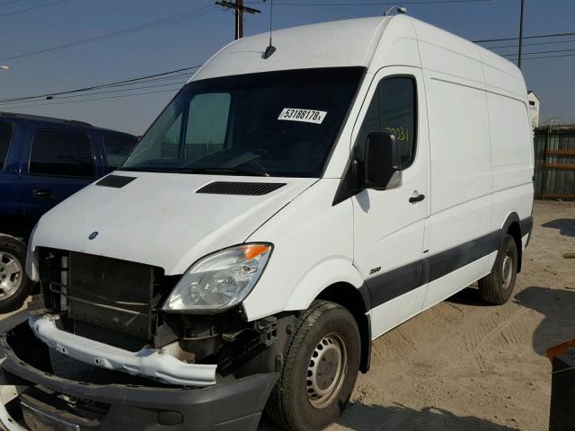 WD3PE7CC8D5803401 - 2013 MERCEDES-BENZ SPRINTER 2 WHITE photo 2