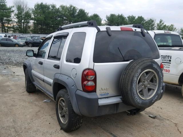 1J4GL38K75W724960 - 2005 JEEP LIBERTY RE SILVER photo 3