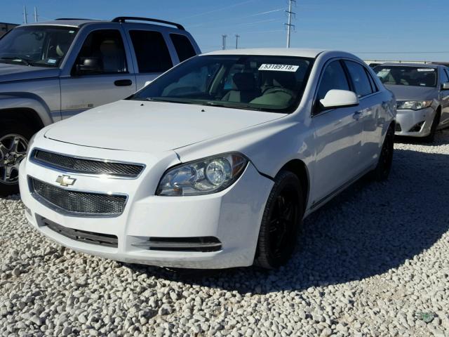 1G1ZH57B294100927 - 2009 CHEVROLET MALIBU 1LT WHITE photo 2
