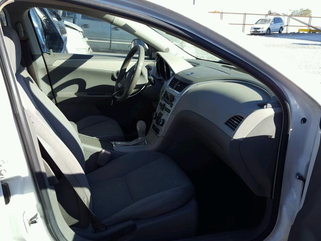 1G1ZH57B294100927 - 2009 CHEVROLET MALIBU 1LT WHITE photo 5