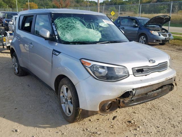 KNDJN2A28J7548807 - 2018 KIA SOUL SILVER photo 1