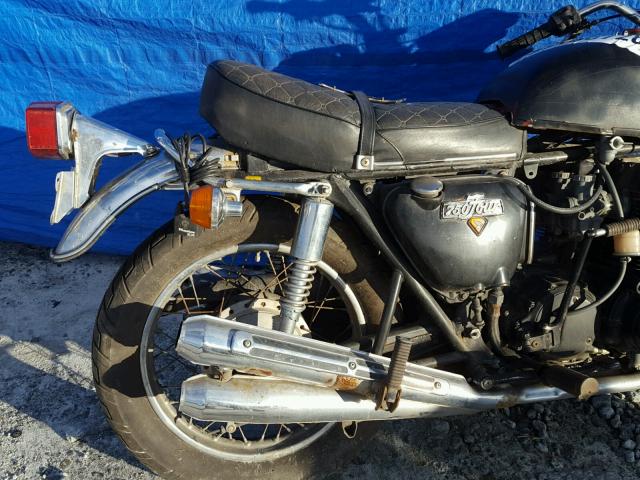 CB7502320721 - 1970 HONDA MOTORCYCLE SILVER photo 6