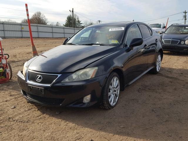 JTHCK262372010501 - 2007 LEXUS IS 250 BLACK photo 2