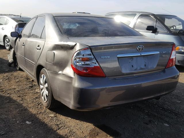 JTDBE32K220078664 - 2002 TOYOTA CAMRY LE GRAY photo 3