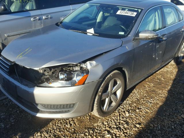 1VWBH7A36CC027870 - 2012 VOLKSWAGEN PASSAT SE SILVER photo 9