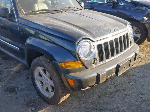 1J4GL58K05W566621 - 2005 JEEP LIBERTY LI GREEN photo 9