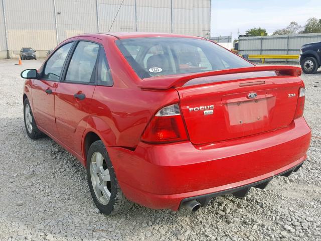 1FAFP34N46W212974 - 2006 FORD FOCUS ZX4 RED photo 3