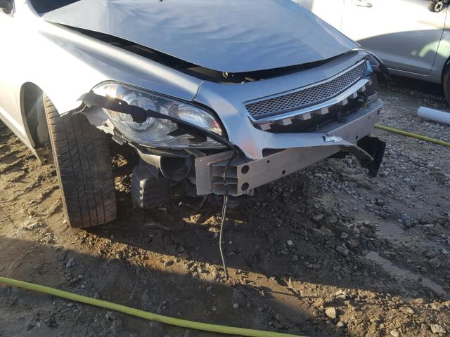 1G1ZG5E76CF132745 - 2012 CHEVROLET MALIBU LTZ ნაცრისფერი ფოტო 9