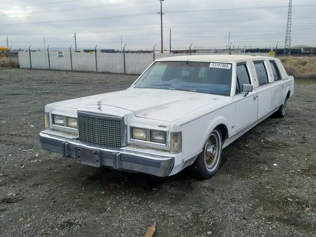 1LNBM81F8HY653148 - 1987 LINCOLN TOWN CAR WHITE photo 2