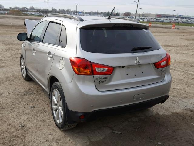 4A4AP4AW9FE030368 - 2015 MITSUBISHI OUTLANDER SILVER photo 3