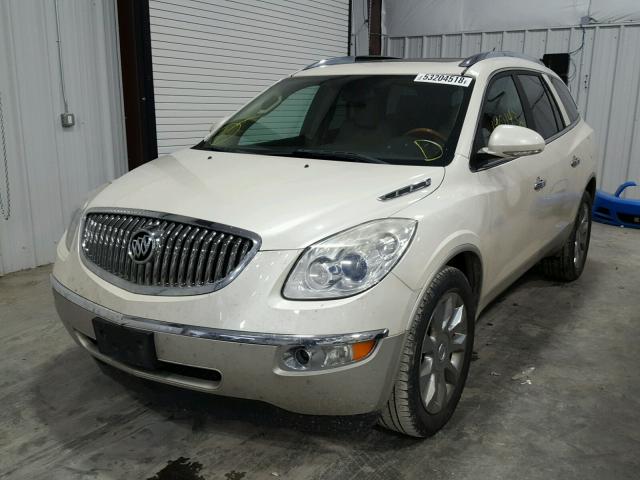 5GAKRCED2BJ387161 - 2011 BUICK ENCLAVE CX WHITE photo 2