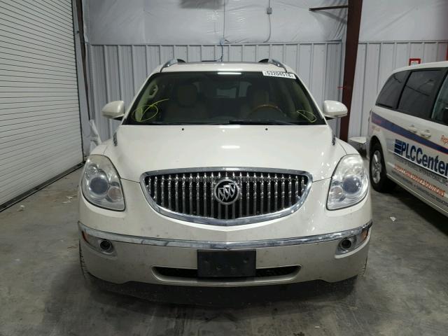 5GAKRCED2BJ387161 - 2011 BUICK ENCLAVE CX WHITE photo 9