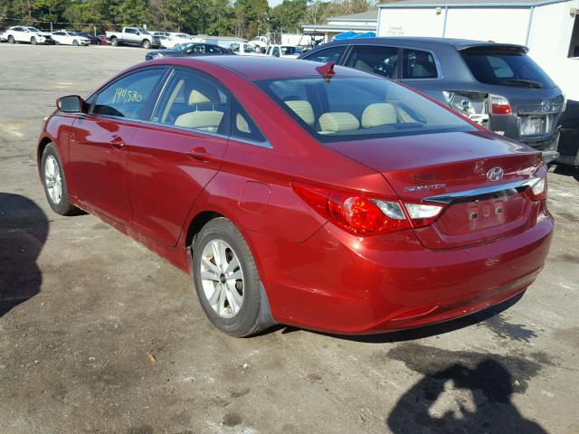 5NPEB4AC7BH181295 - 2011 HYUNDAI SONATA GLS RED photo 3