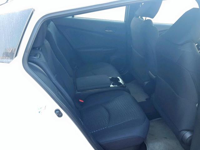 JTDKARFPXK3105709 - 2019 TOYOTA PRIUS PRIM 白色 照片 6