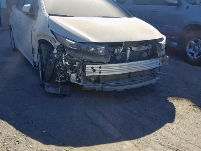 JTDKARFPXK3105709 - 2019 TOYOTA PRIUS PRIM 白色 照片 9